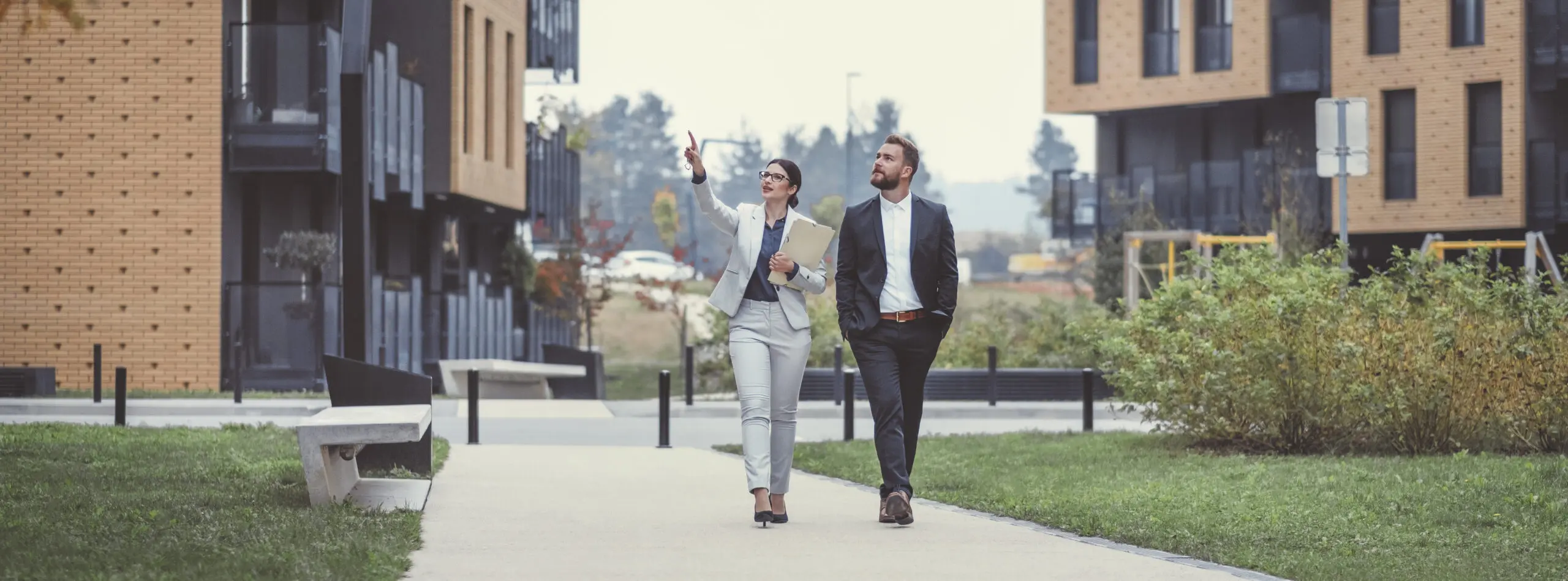 real estate agent and businessman customer